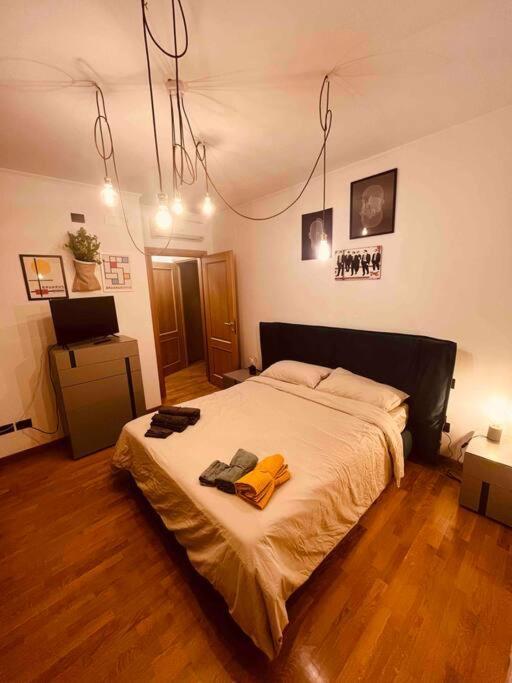 Una Casa Divertente A Roma ภายนอก รูปภาพ